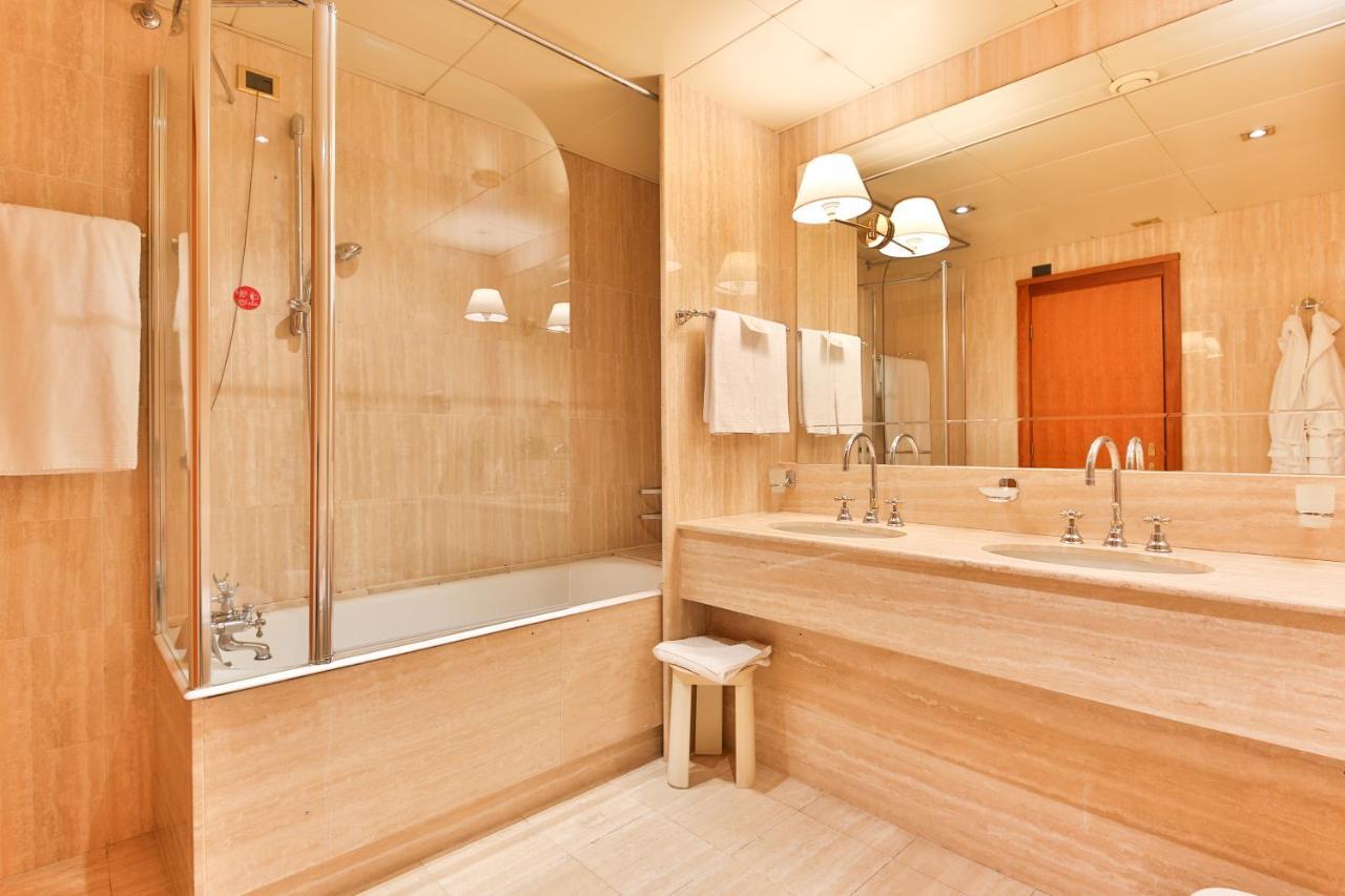 Quarto Duplo